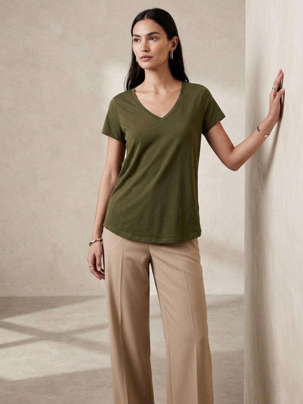 Old Navy Olive Green V-Neck Short Sleeve Tee